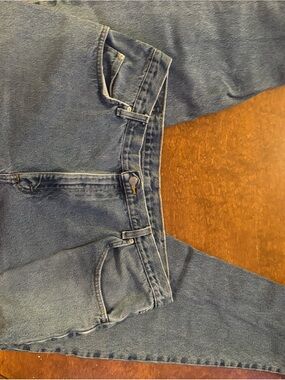 Wrangler Men's Straight Jeans in Blue Wash